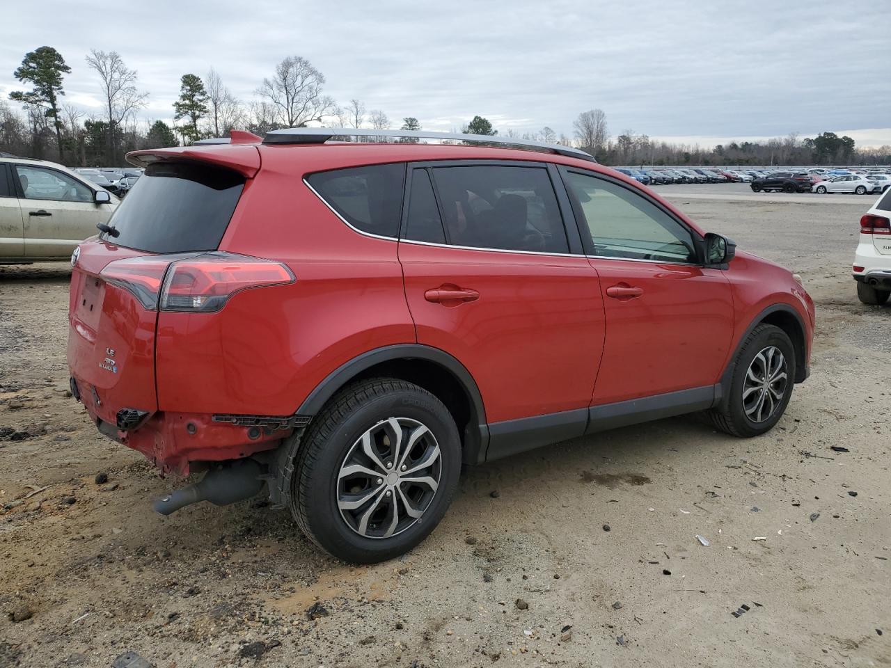 2017 TOYOTA RAV4 LE - Фото 3