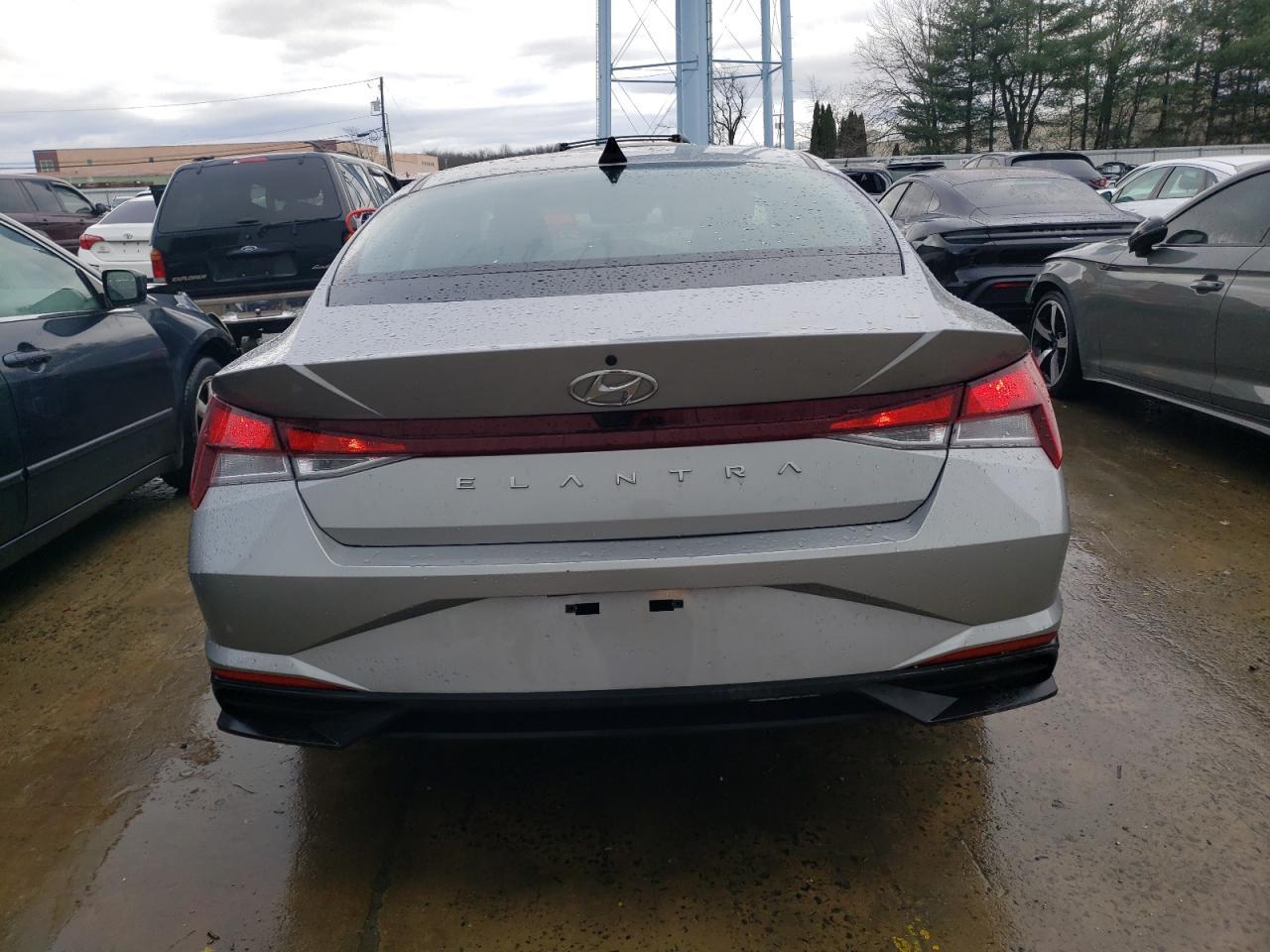 2022 HYUNDAI ELANTRA SE - Фото 6