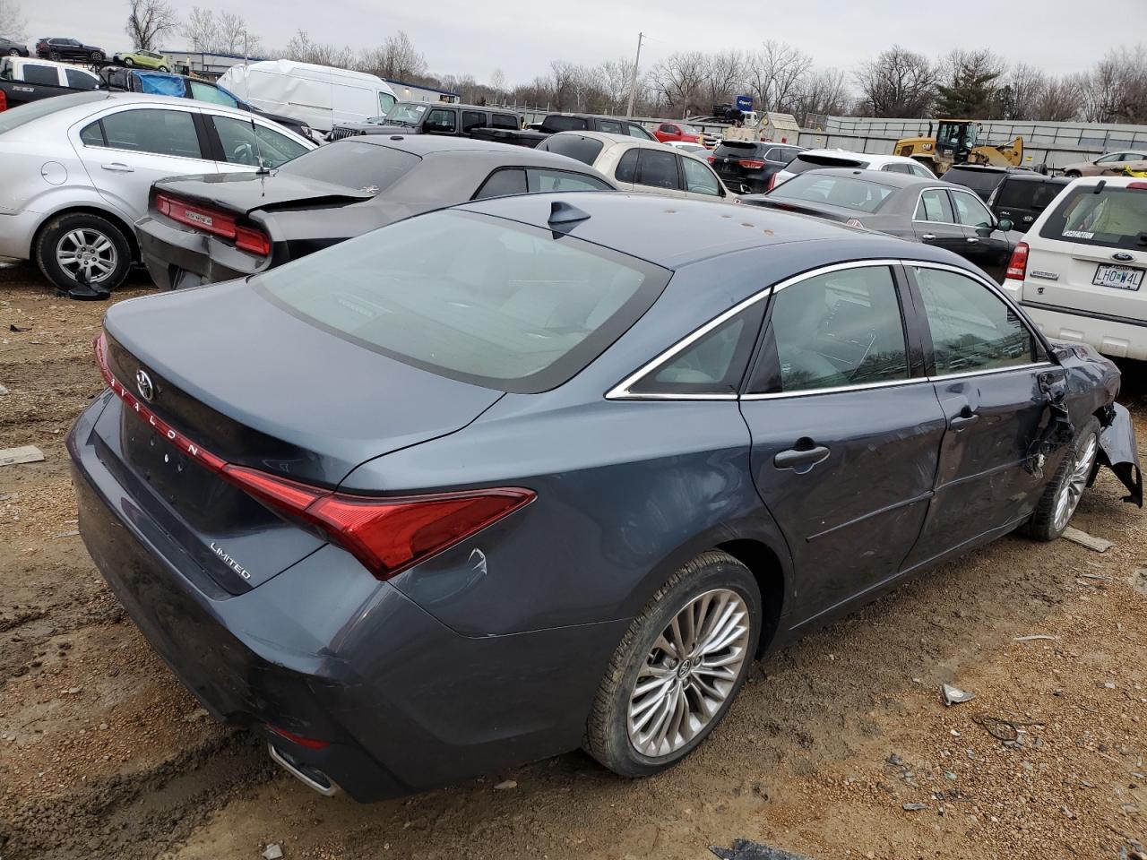 2019 TOYOTA AVALON XLE - Image 3