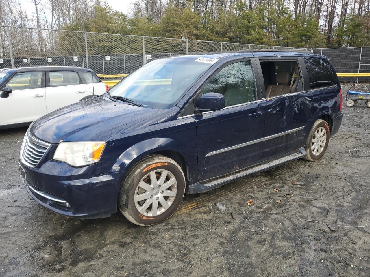 2014 CHRYSLER TOWN & COU