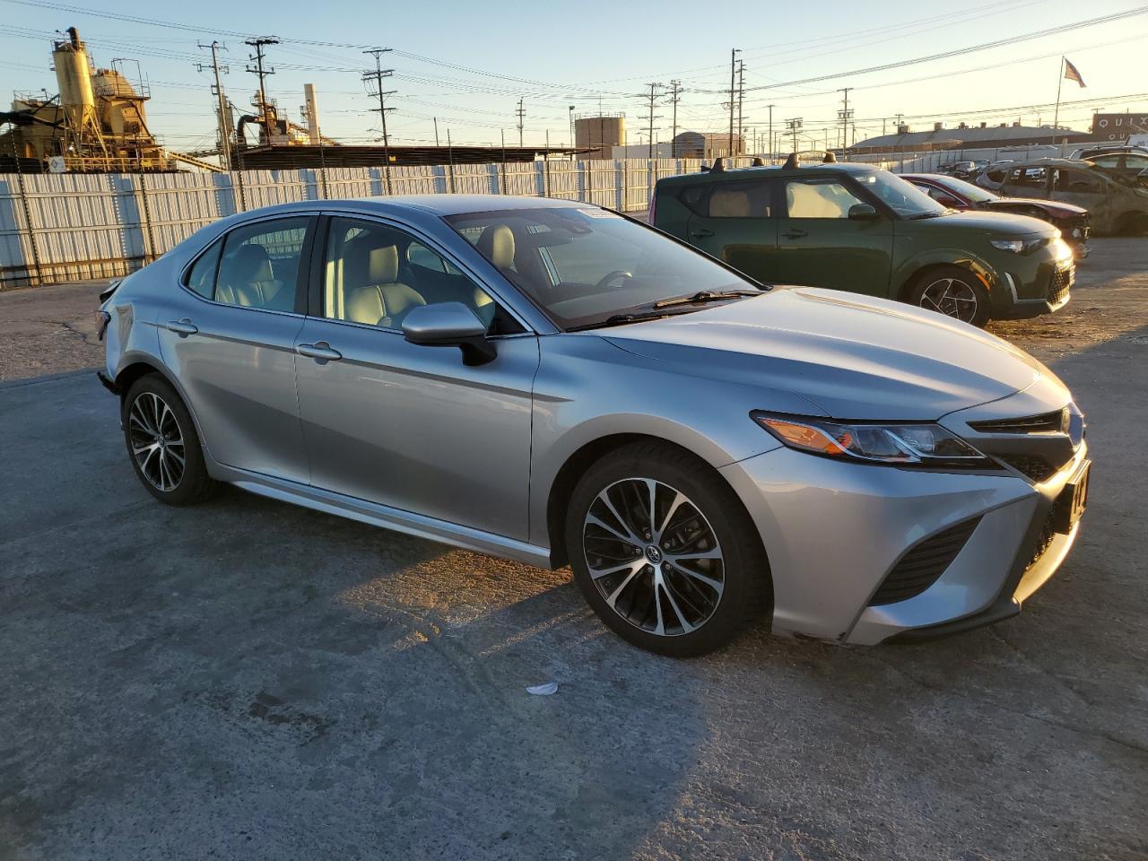 2019 TOYOTA CAMRY L - Фото 4