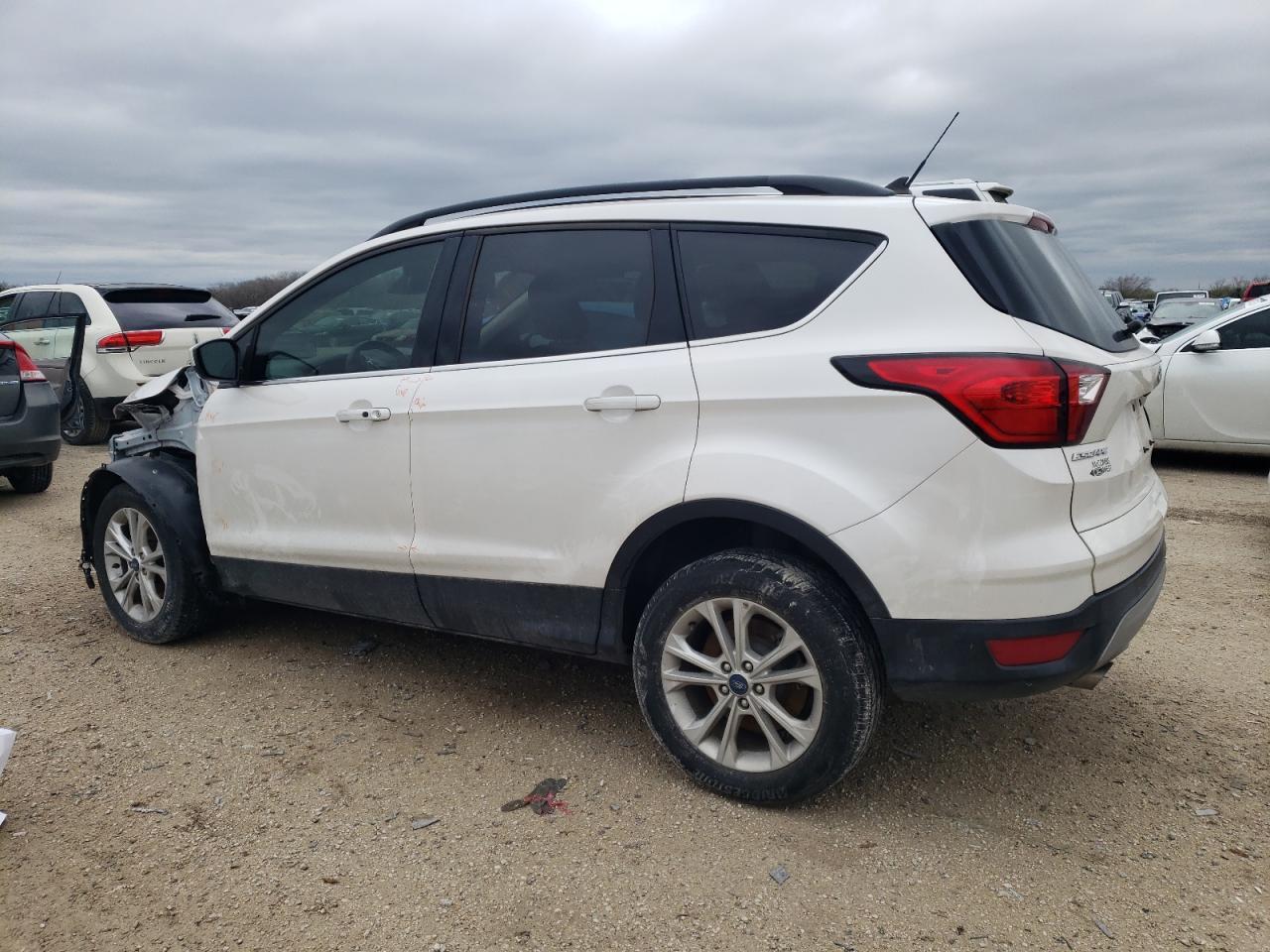 2019 FORD ESCAPE SEL - Фото 2