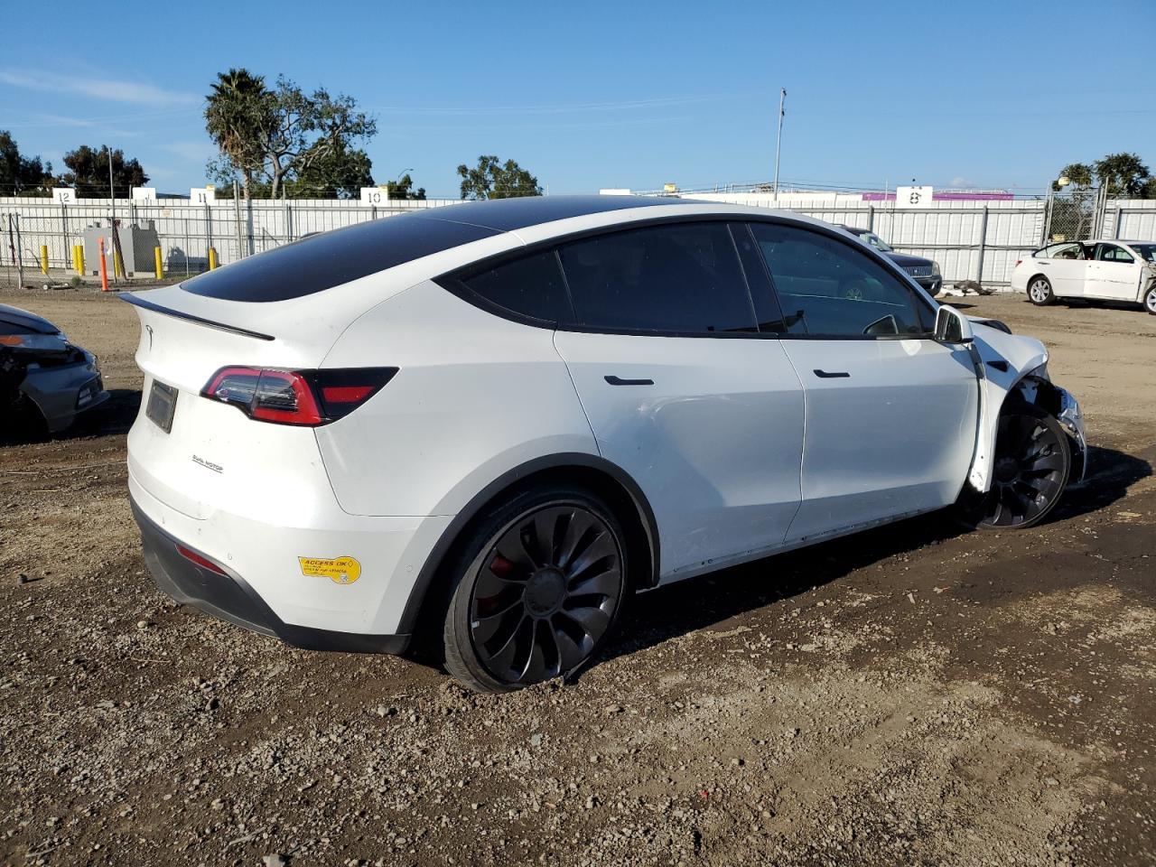 2022 TESLA MODEL Y - Image 3