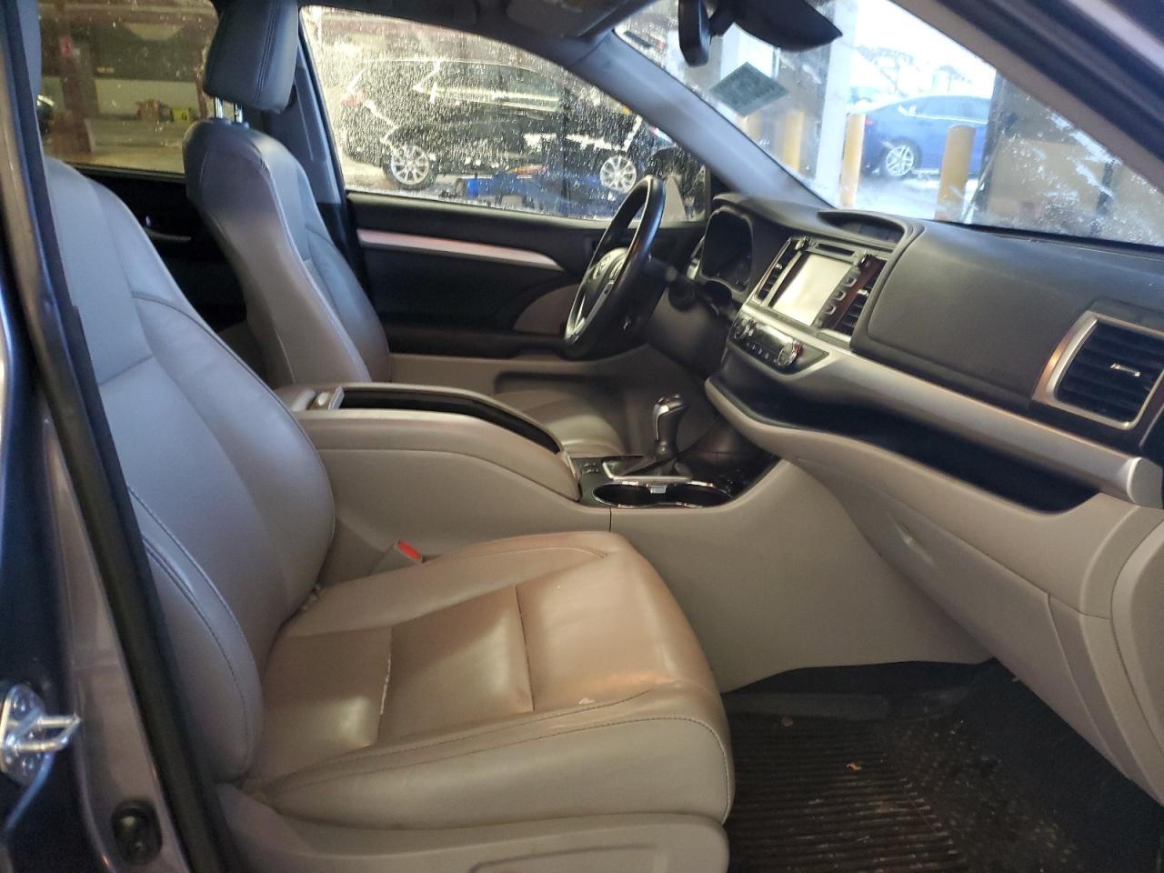 2018 TOYOTA HIGHLANDER - Image 7