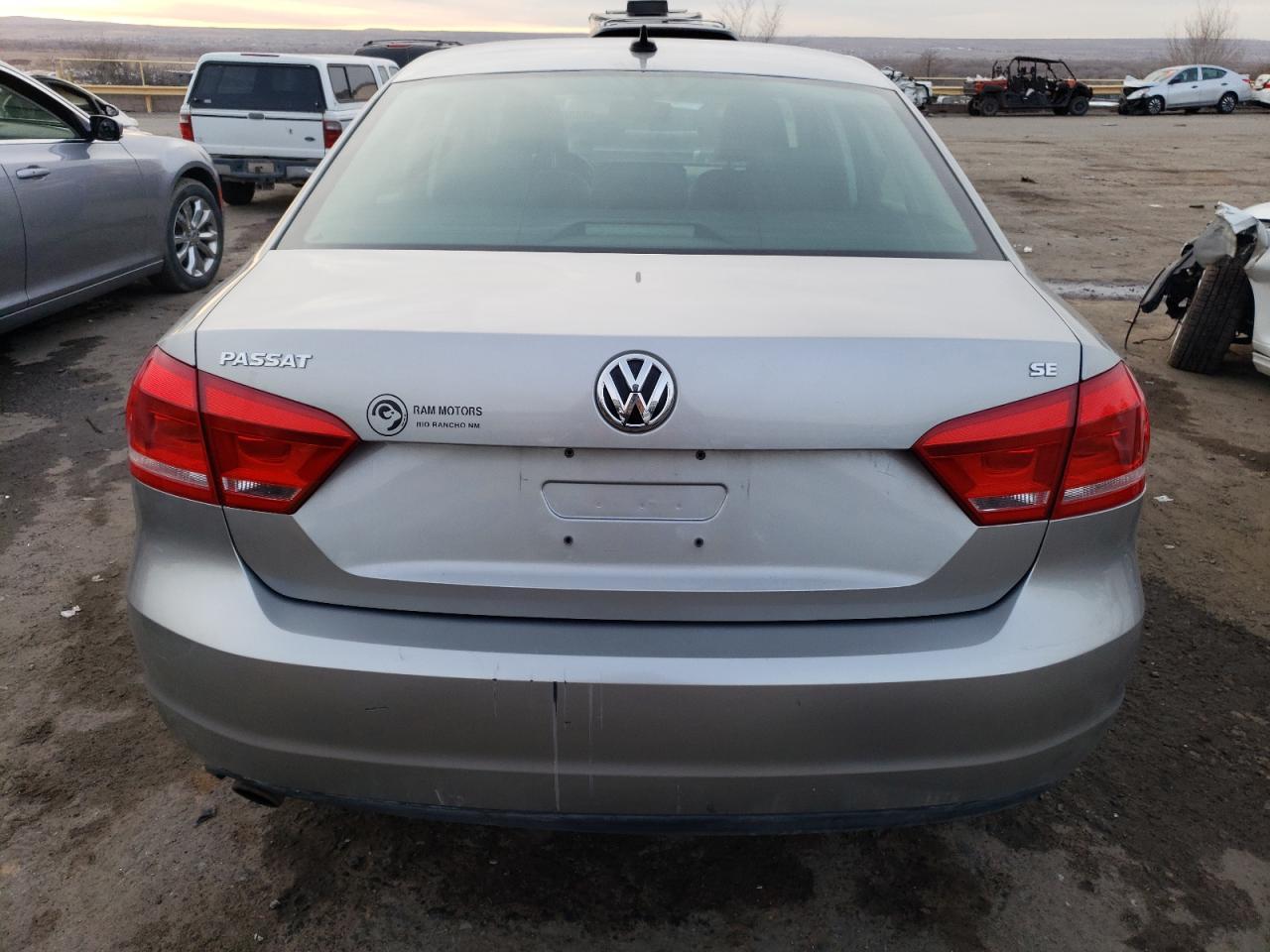 2013 VOLKSWAGEN PASSAT SE - Фото 6