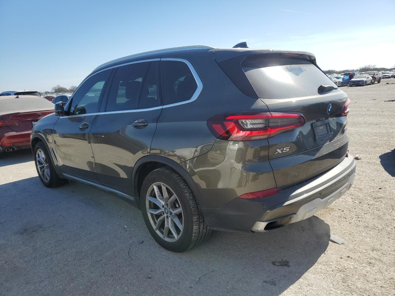 2023 BMW X5 XDRIVE4 - Фото 2