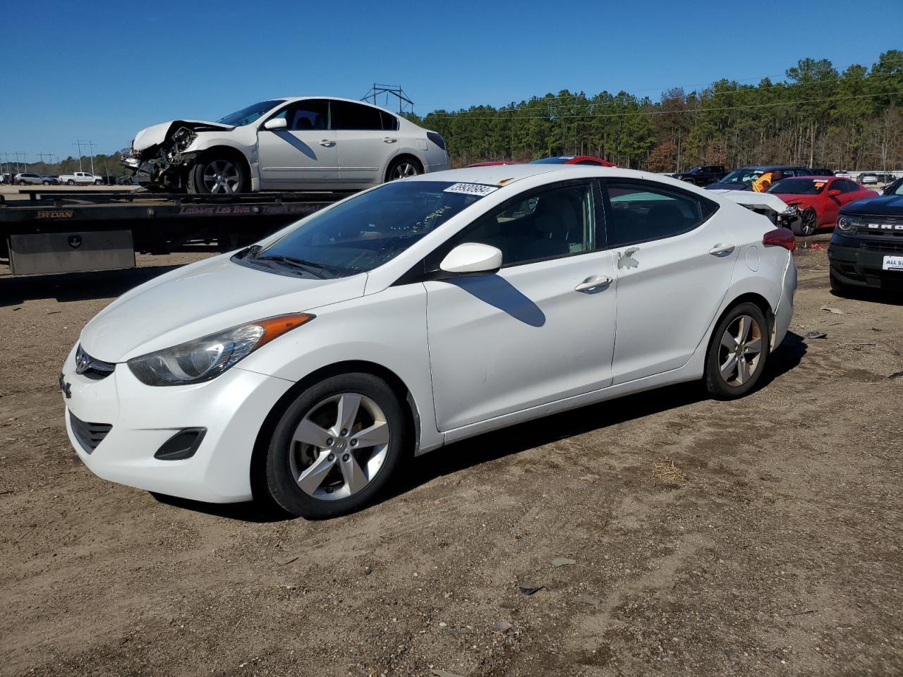 2013 HYUNDAI ELANTRA GL