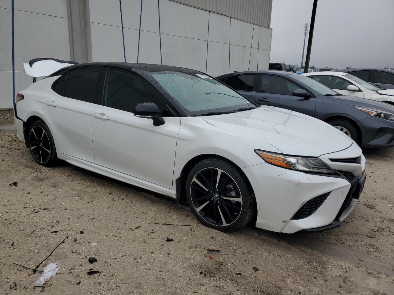 2019 TOYOTA CAMRY XSE - Image 4
