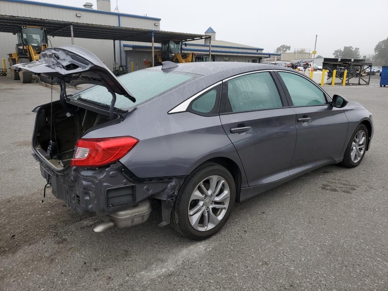 2018 HONDA ACCORD LX - Image 3