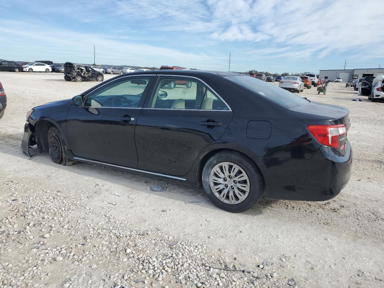 2013 TOYOTA CAMRY L - Image 2