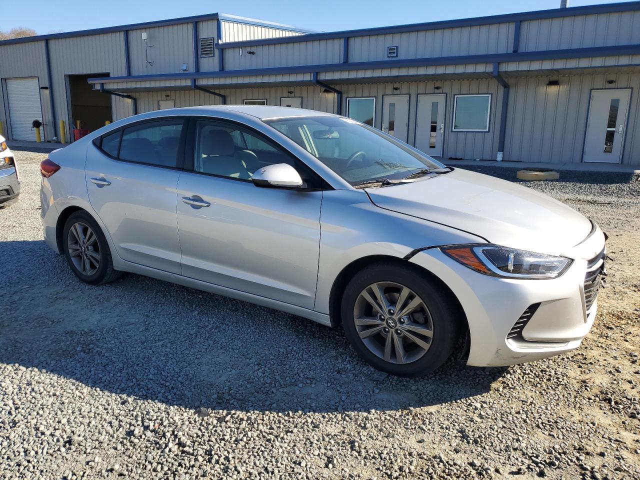 2018 HYUNDAI ELANTRA SE - Image 4