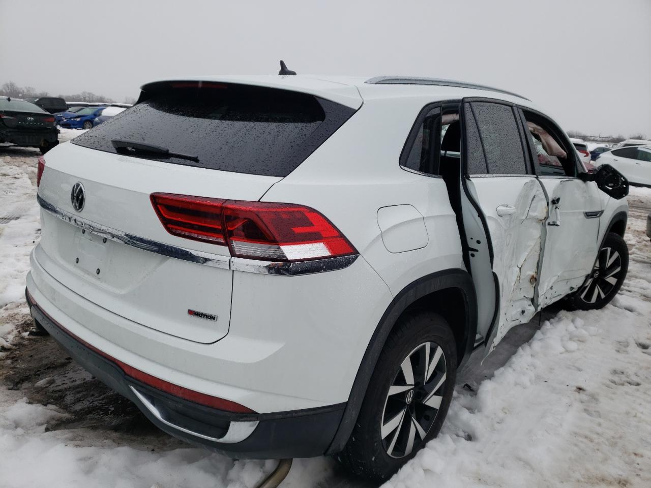 2022 VOLKSWAGEN ATLAS CROS - Image 3