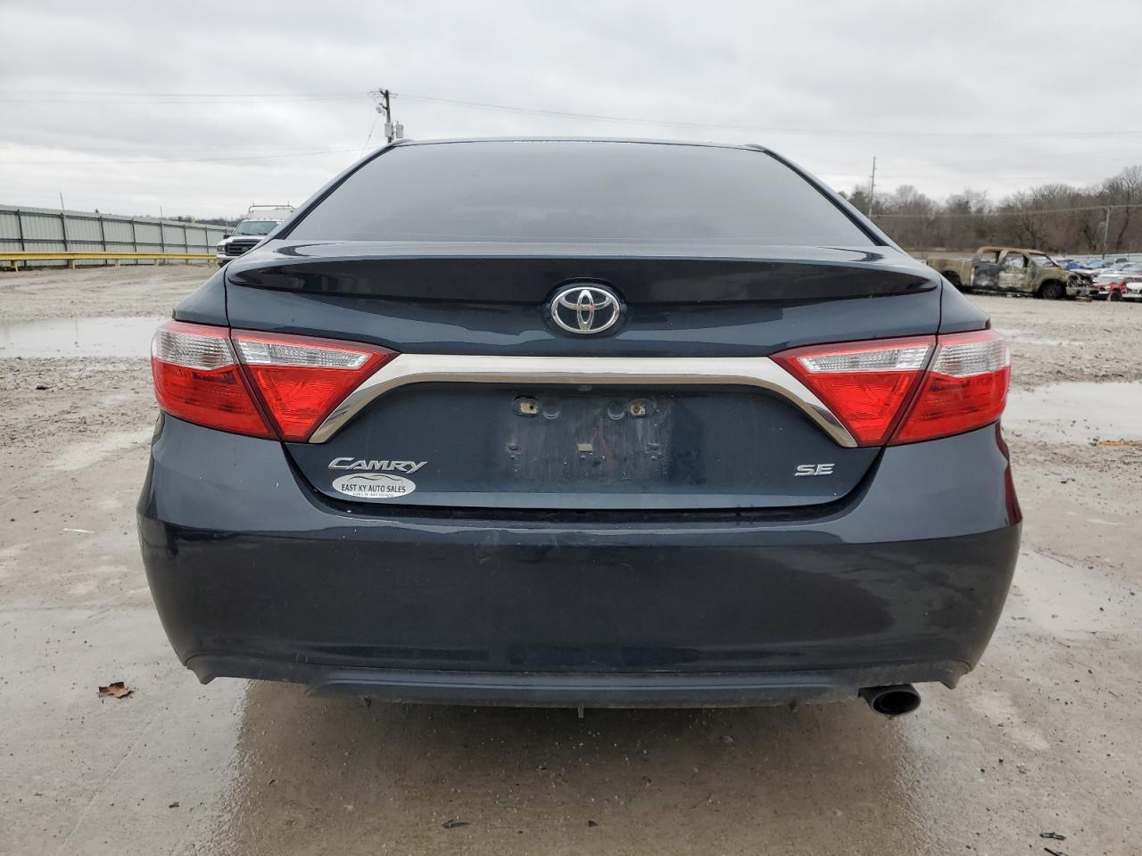 2017 TOYOTA CAMRY LE - Image 6