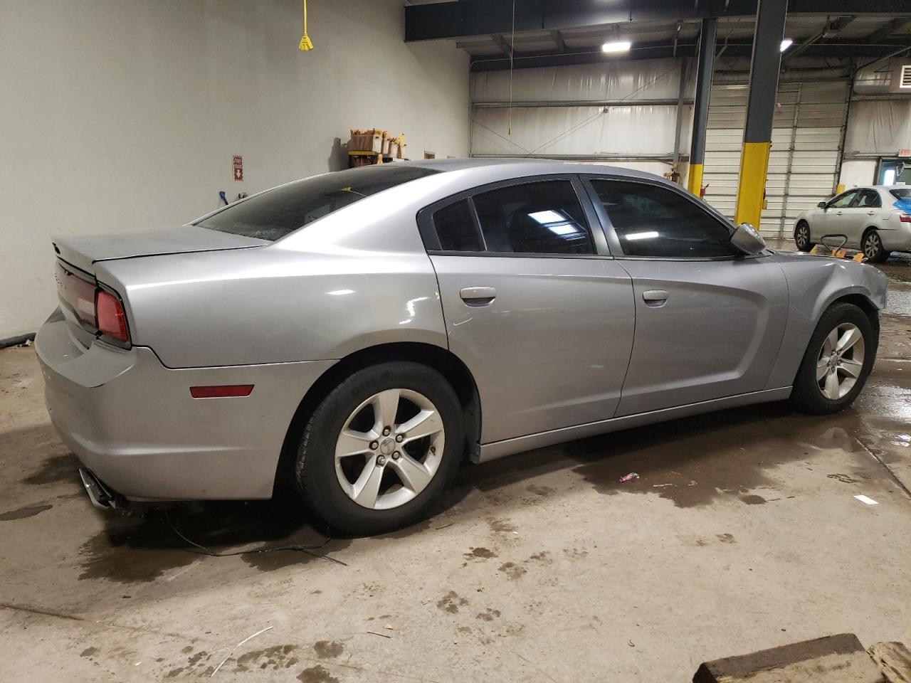 2014 DODGE CHARGER SE - Фото 3