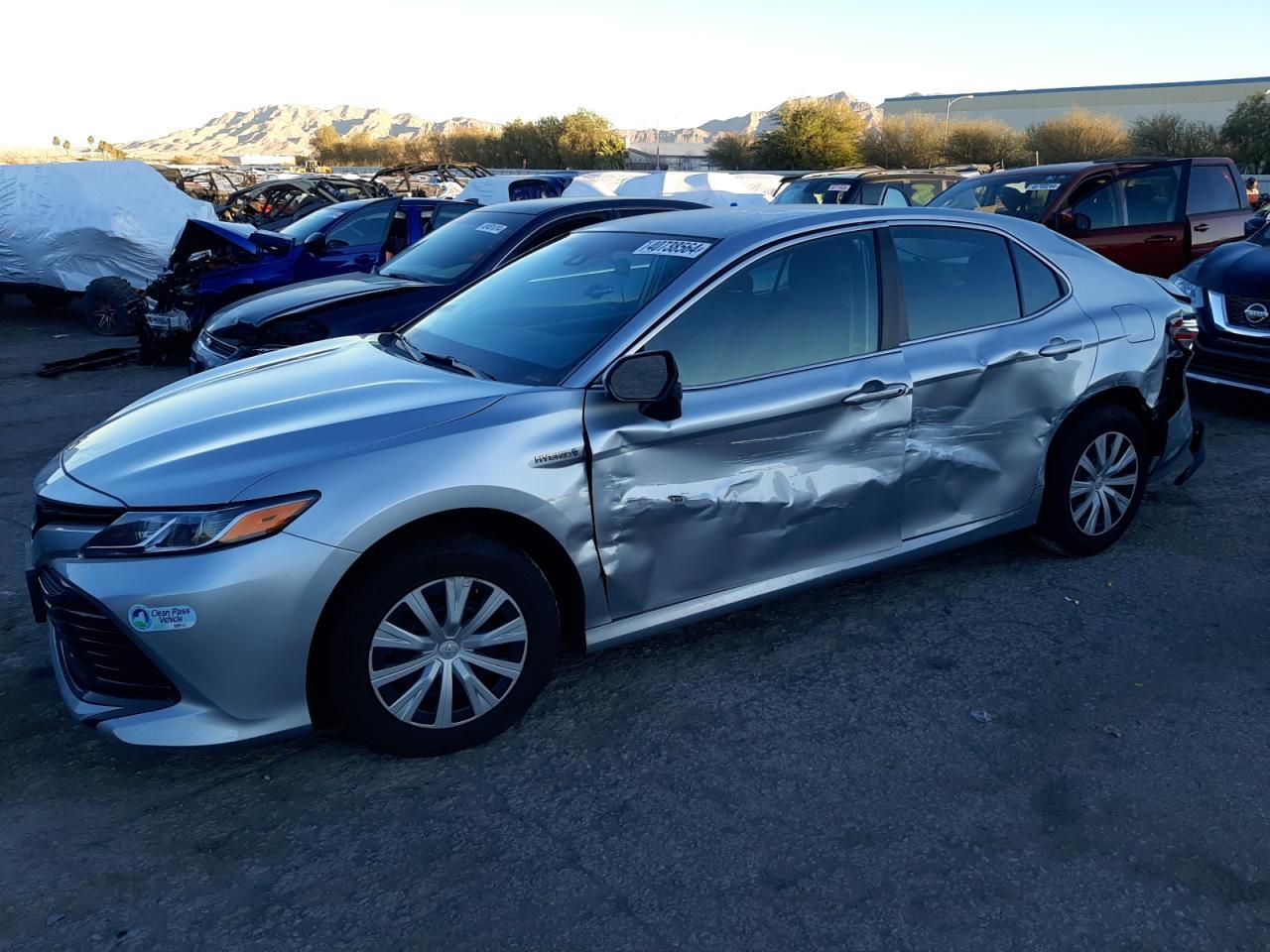2018 TOYOTA CAMRY LE