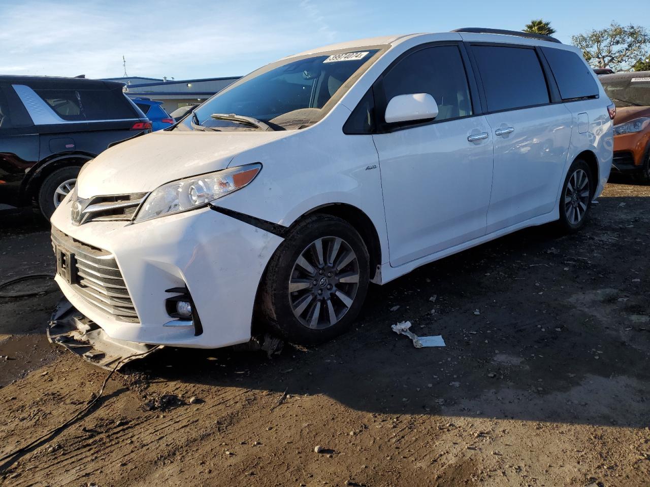 2020 TOYOTA SIENNA LE