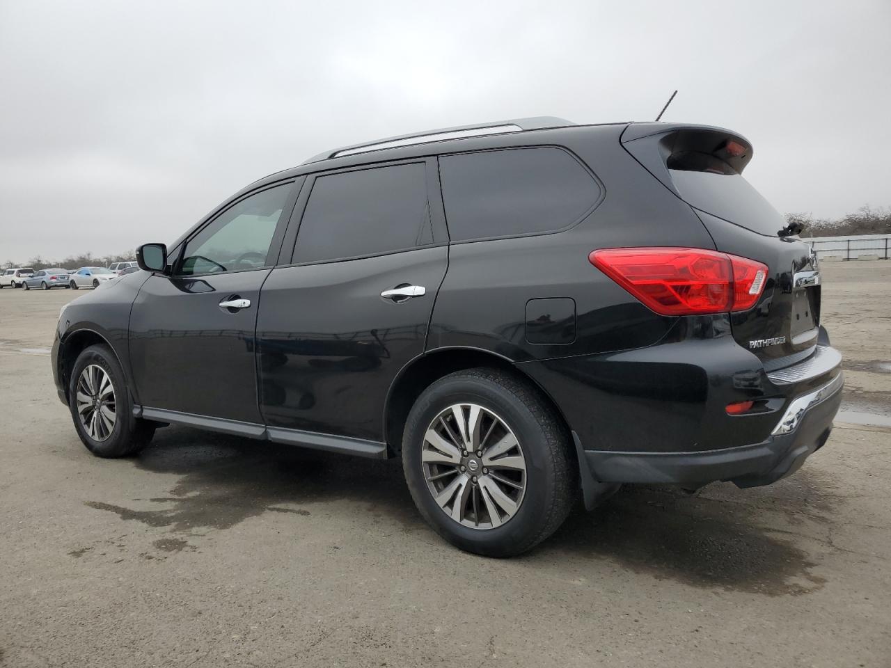 2017 NISSAN PATHFINDER - Image 2