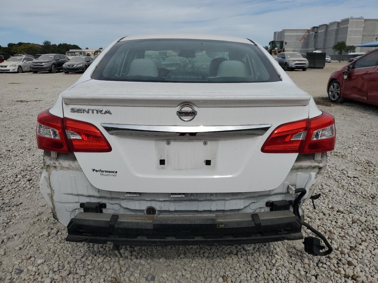 2017 NISSAN SENTRA S - Фото 6