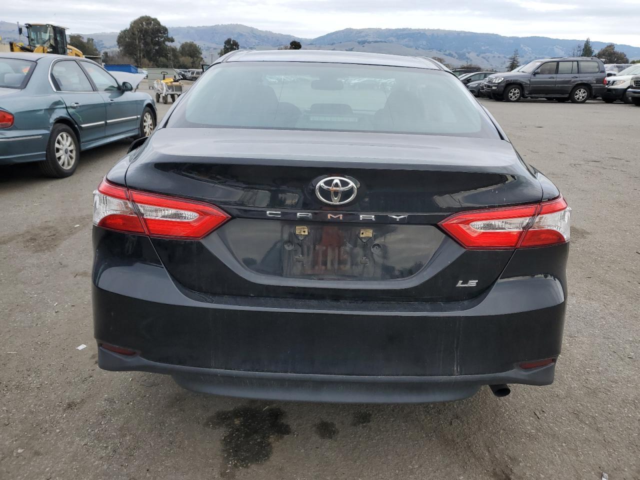 2018 TOYOTA CAMRY L - Фото 6