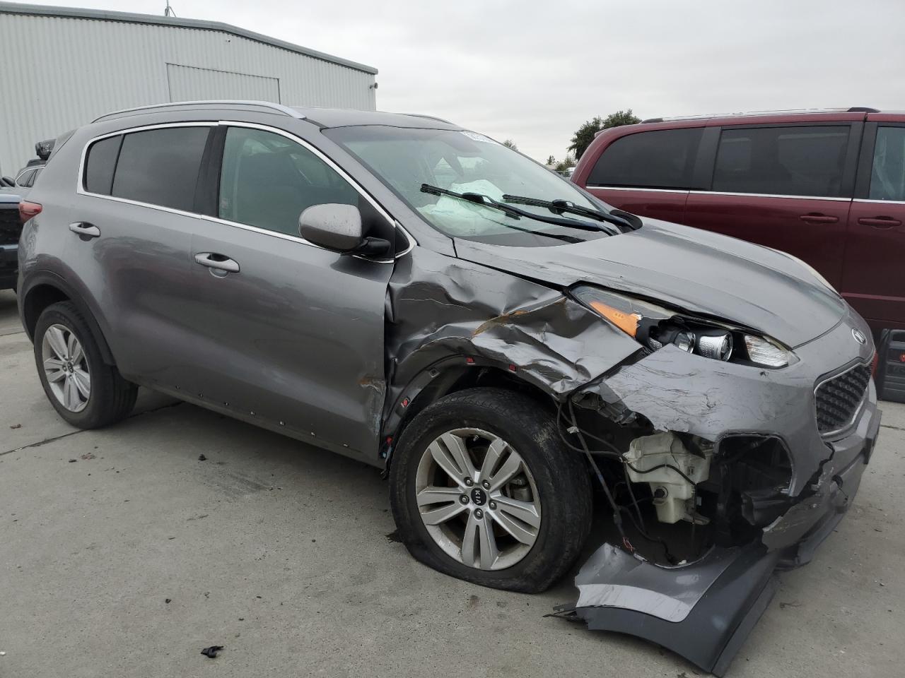2017 KIA SPORTAGE L - Image 4