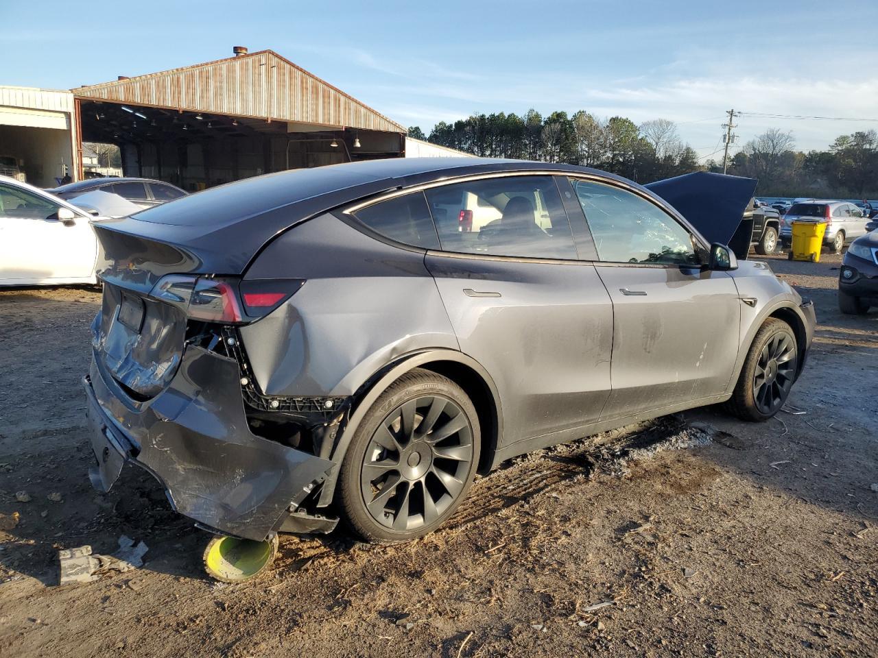 2023 TESLA MODEL Y - Фото 3