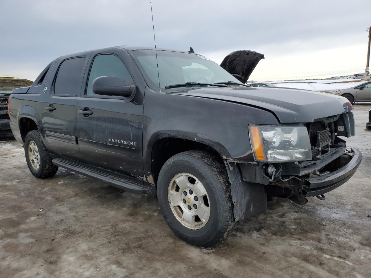 2013 CHEVROLET AVALANCHE - Image 4