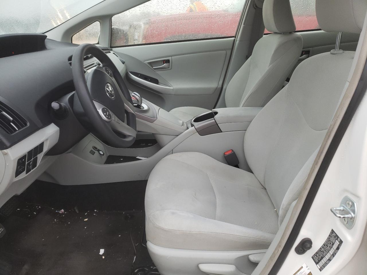 2015 TOYOTA PRIUS - Фото 7