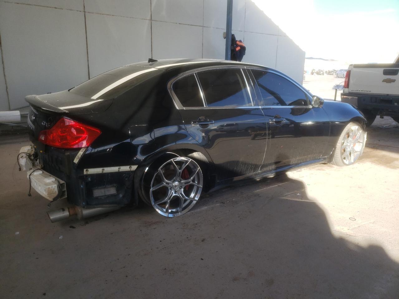 2011 INFINITI G37 - Фото 3