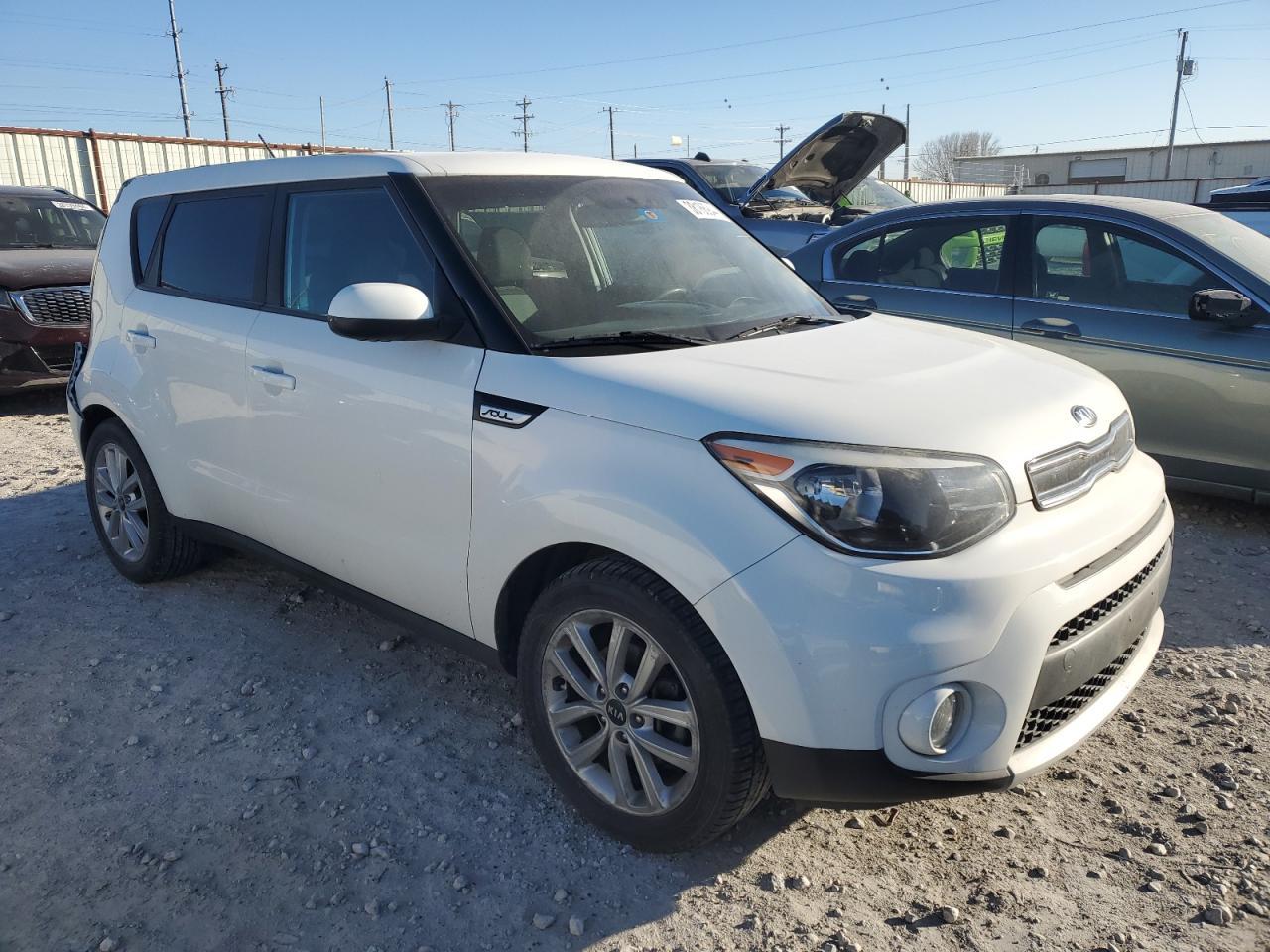 2019 KIA SOUL + - Image 4