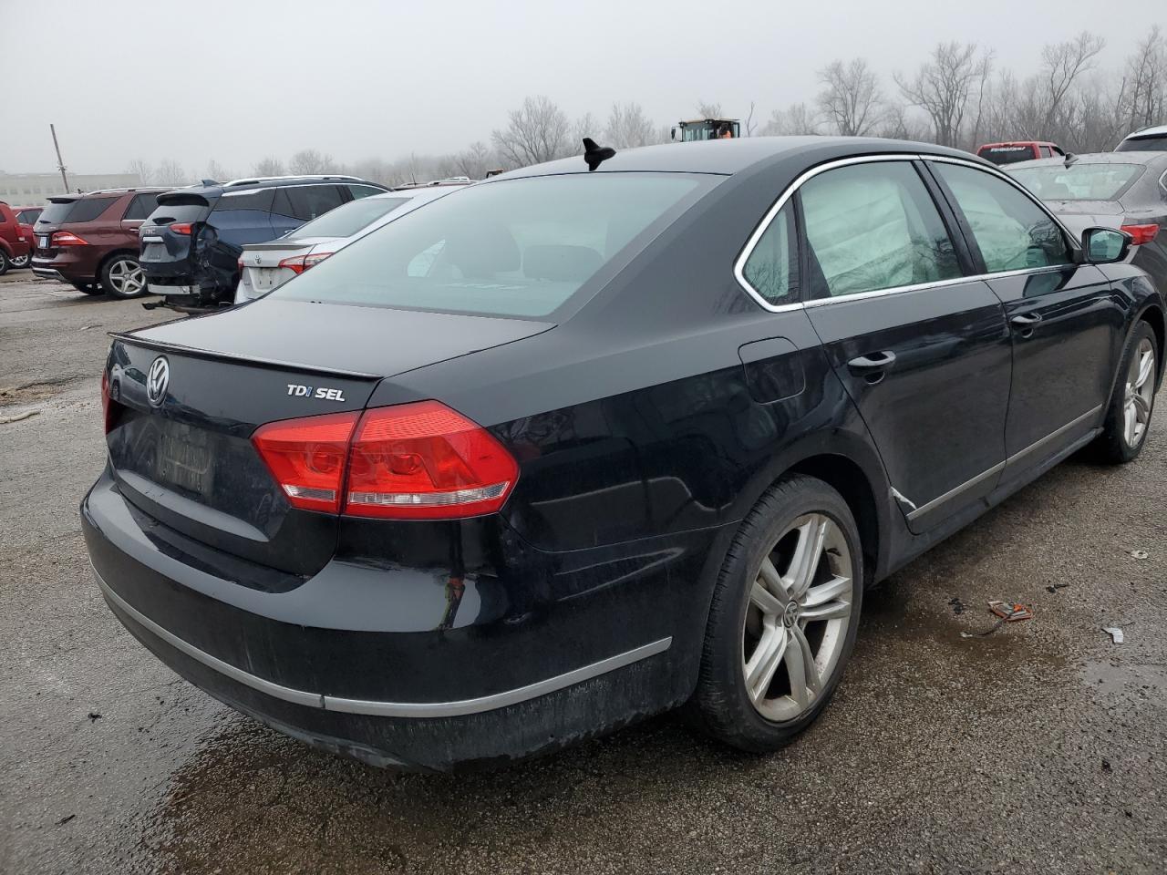 2014 VOLKSWAGEN PASSAT SEL - Фото 3