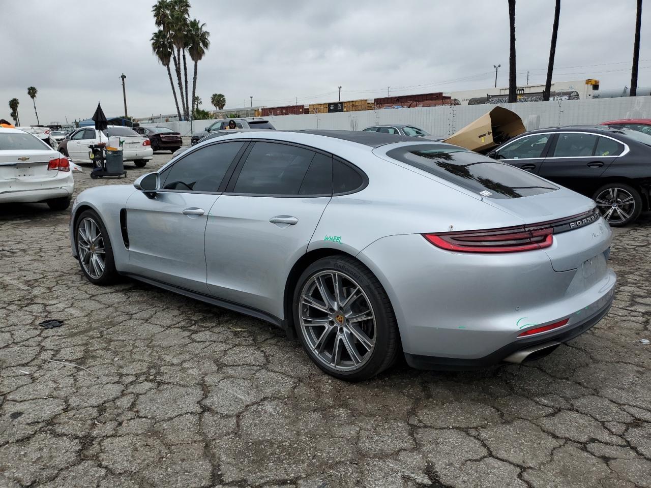 2018 PORSCHE PANAMERA 4 - Фото 2