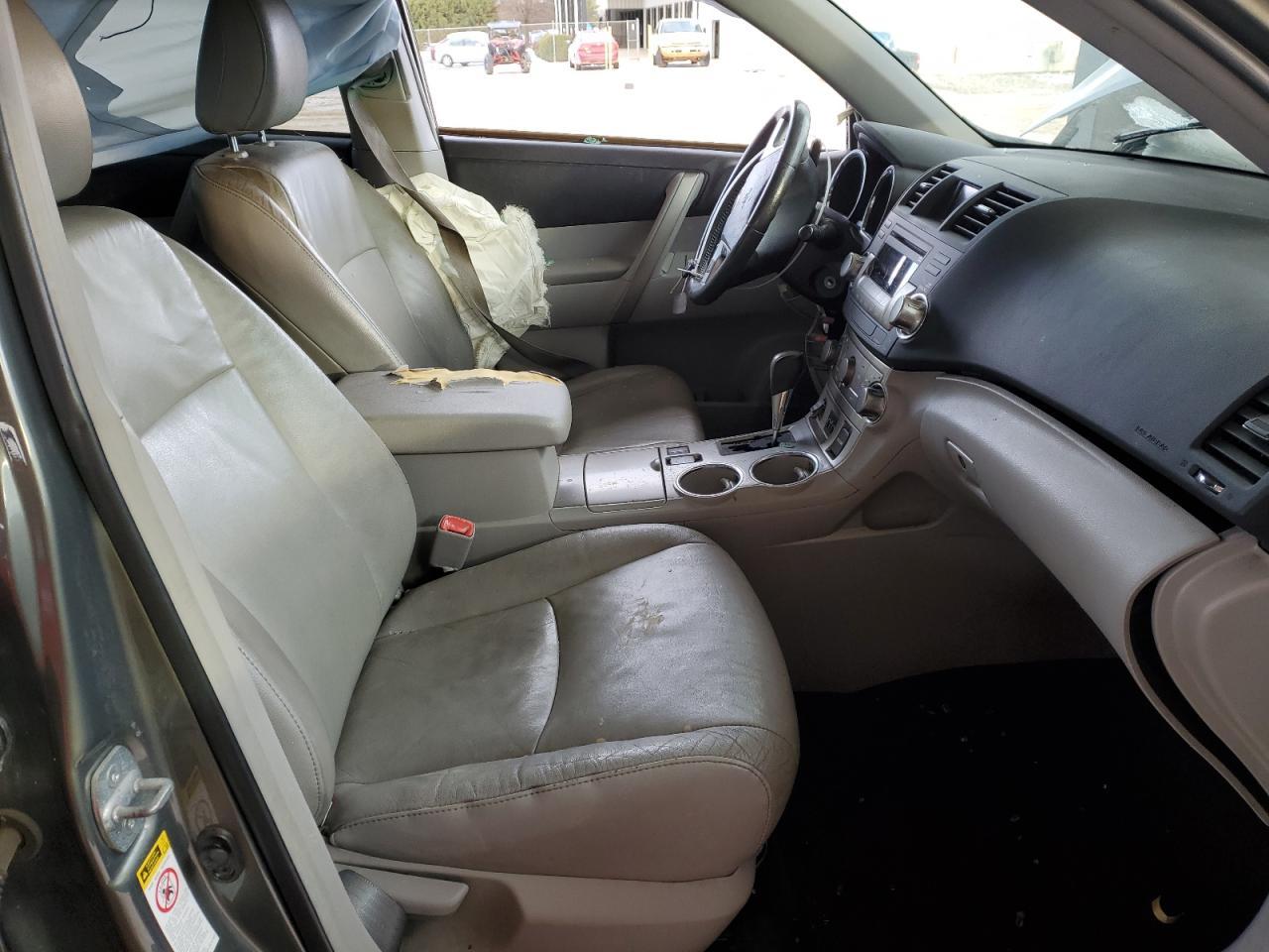 2011 TOYOTA HIGHLANDER - Фото 7