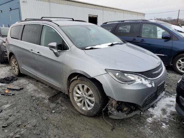 2017 Chrysler Pacifica Touring L - Фото 4