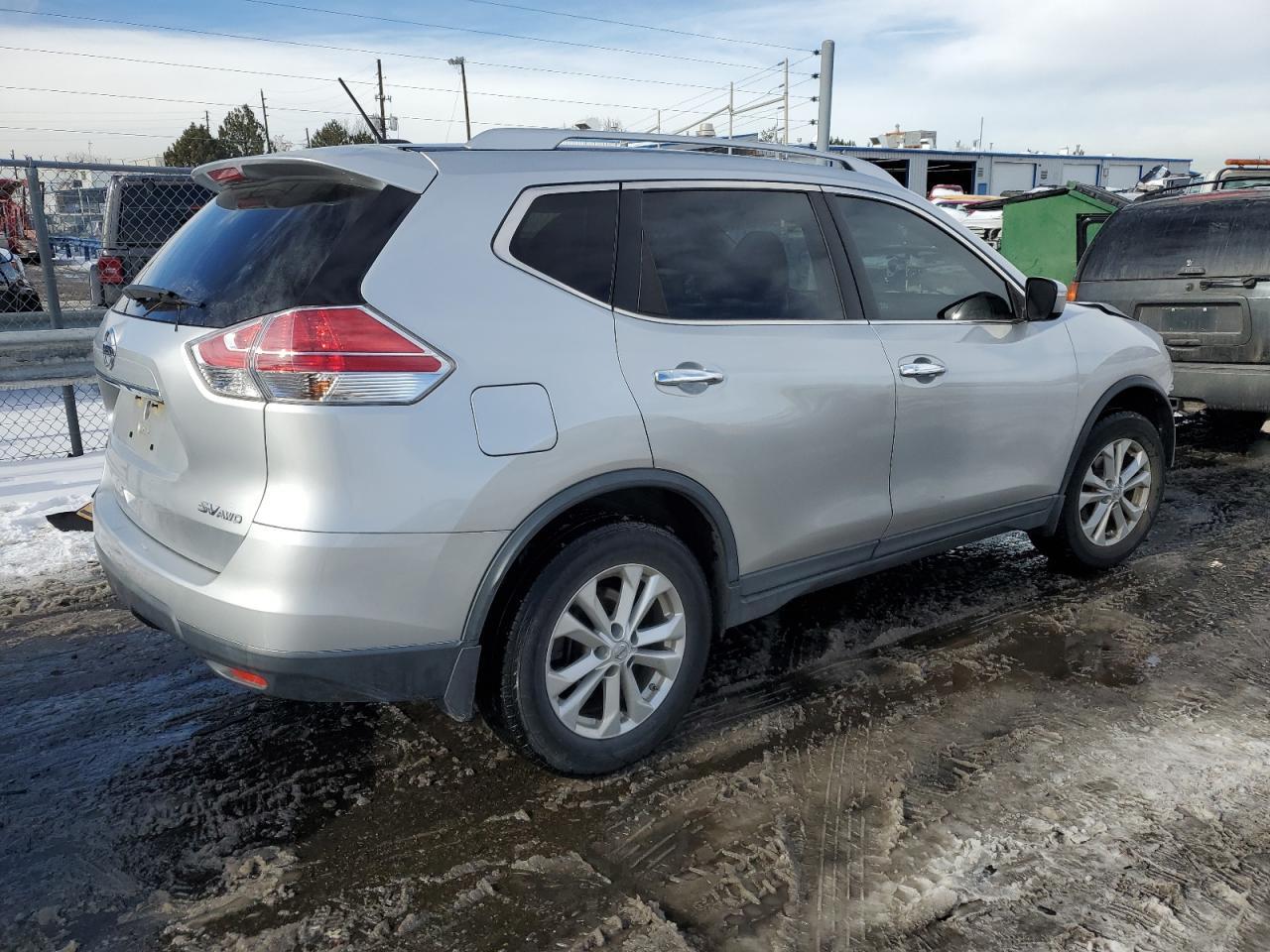 2015 NISSAN ROGUE S - Фото 3