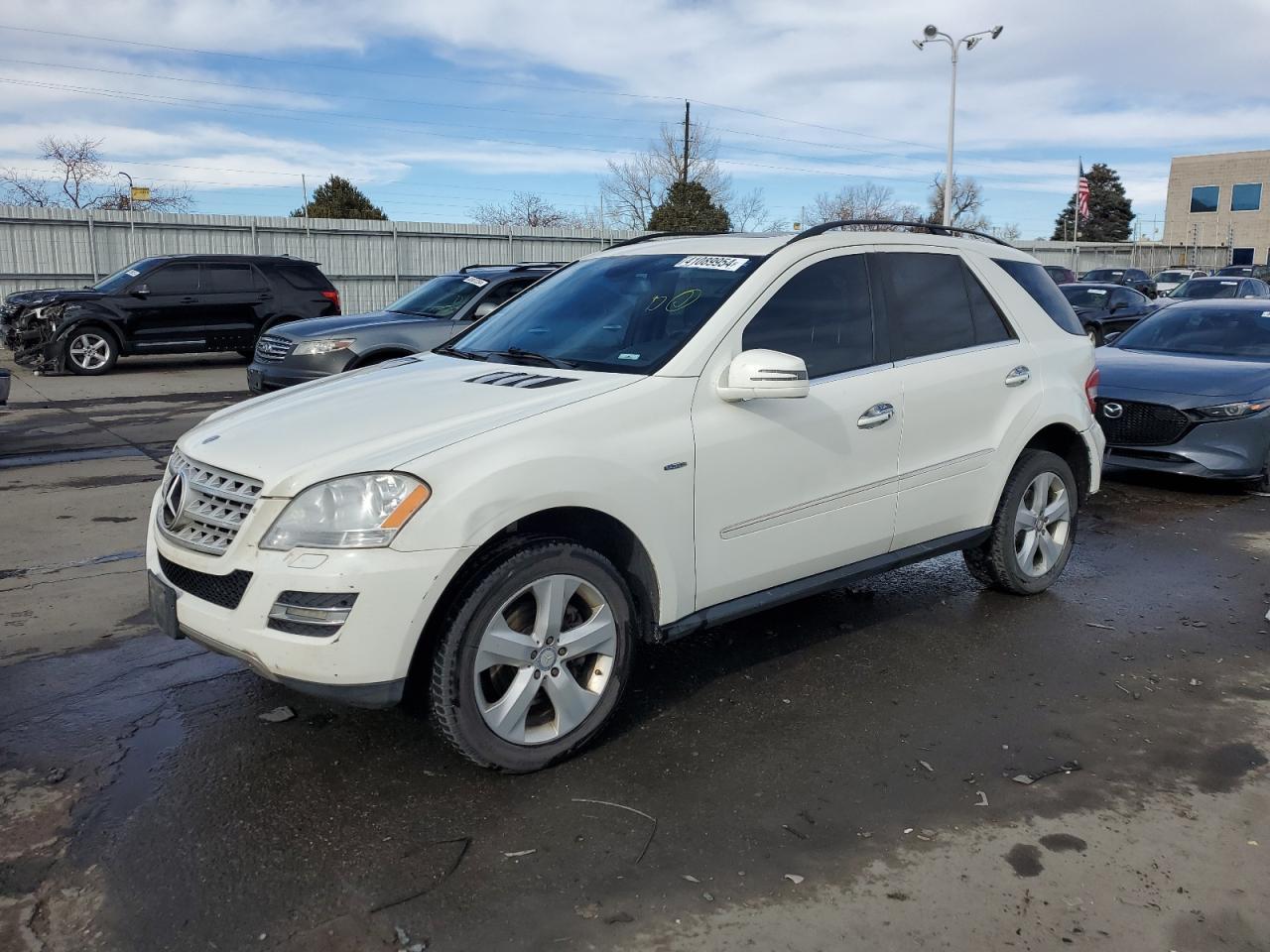 2011 MERCEDES-BENZ ML 350 BLU car image