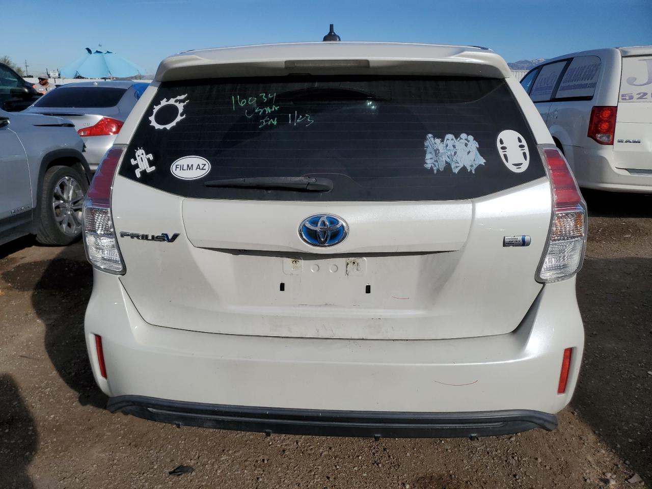 2015 TOYOTA PRIUS V - Image 6