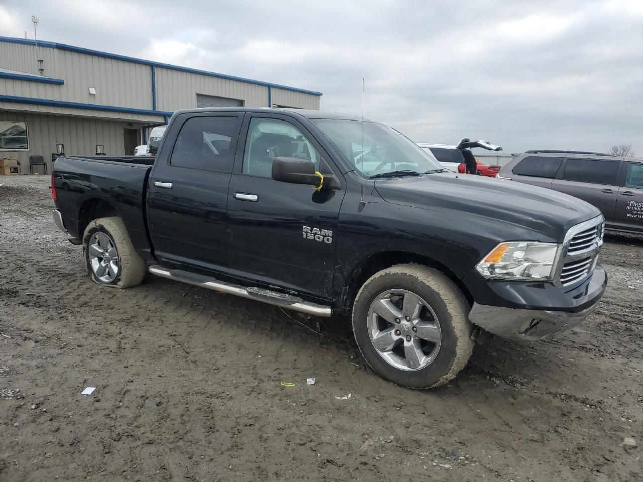 2015 RAM 1500 SLT - Image 4