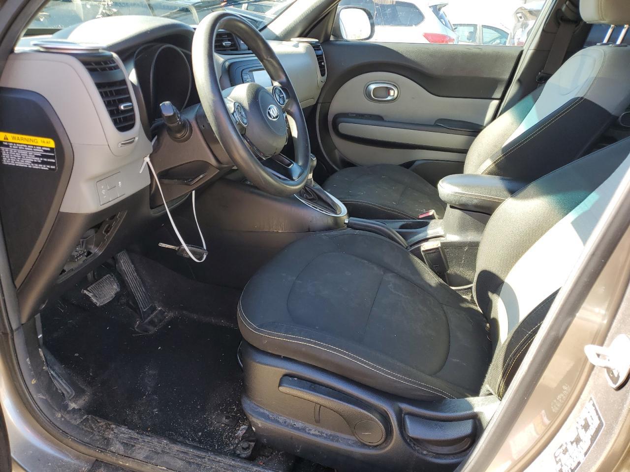 2016 KIA SOUL + - Image 7