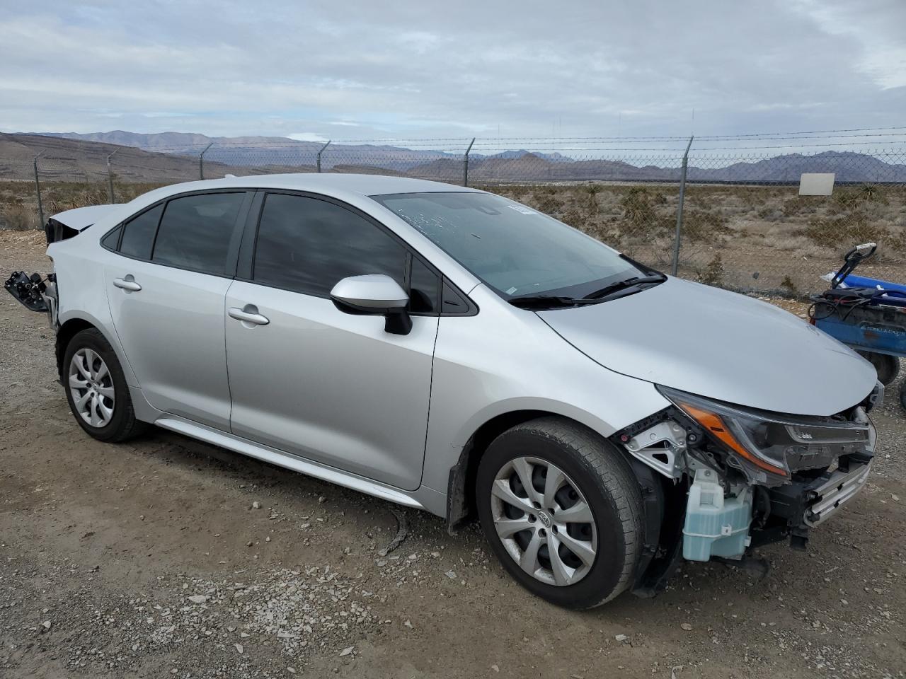 2022 TOYOTA COROLLA LE - Фото 4