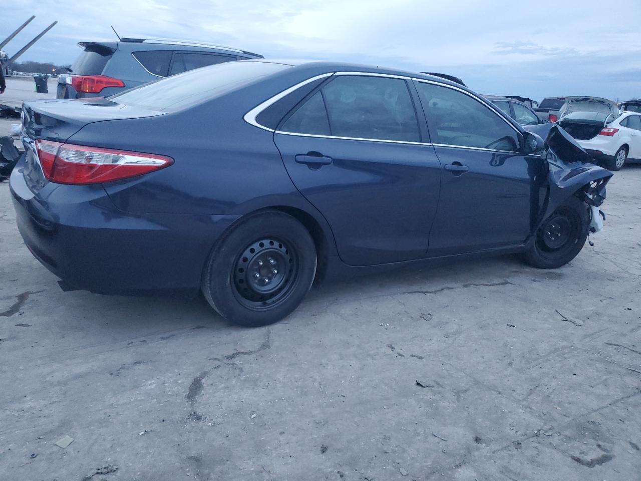 2015 TOYOTA CAMRY LE - Фото 3