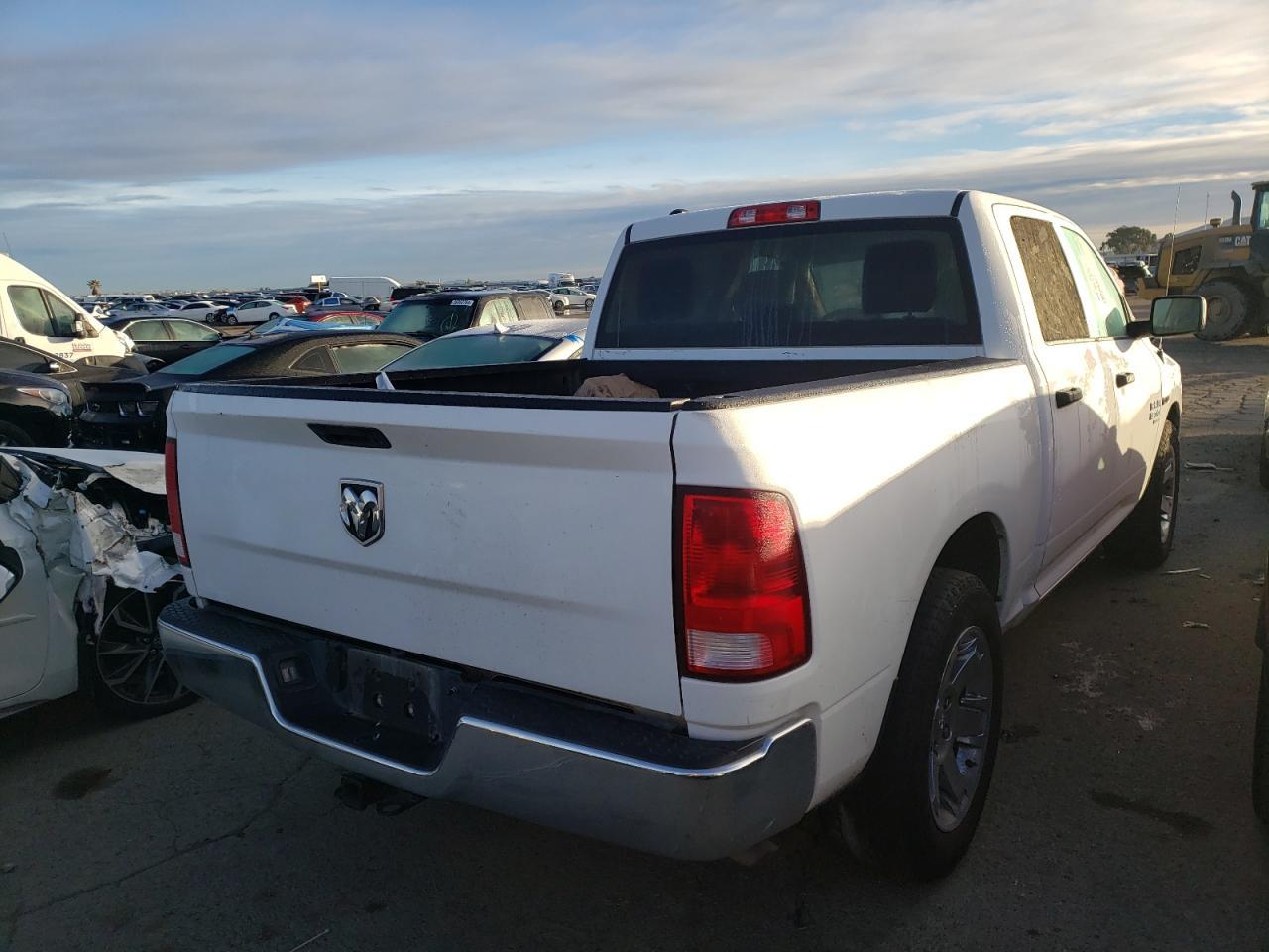 2019 RAM 1500 CLASS - Image 3