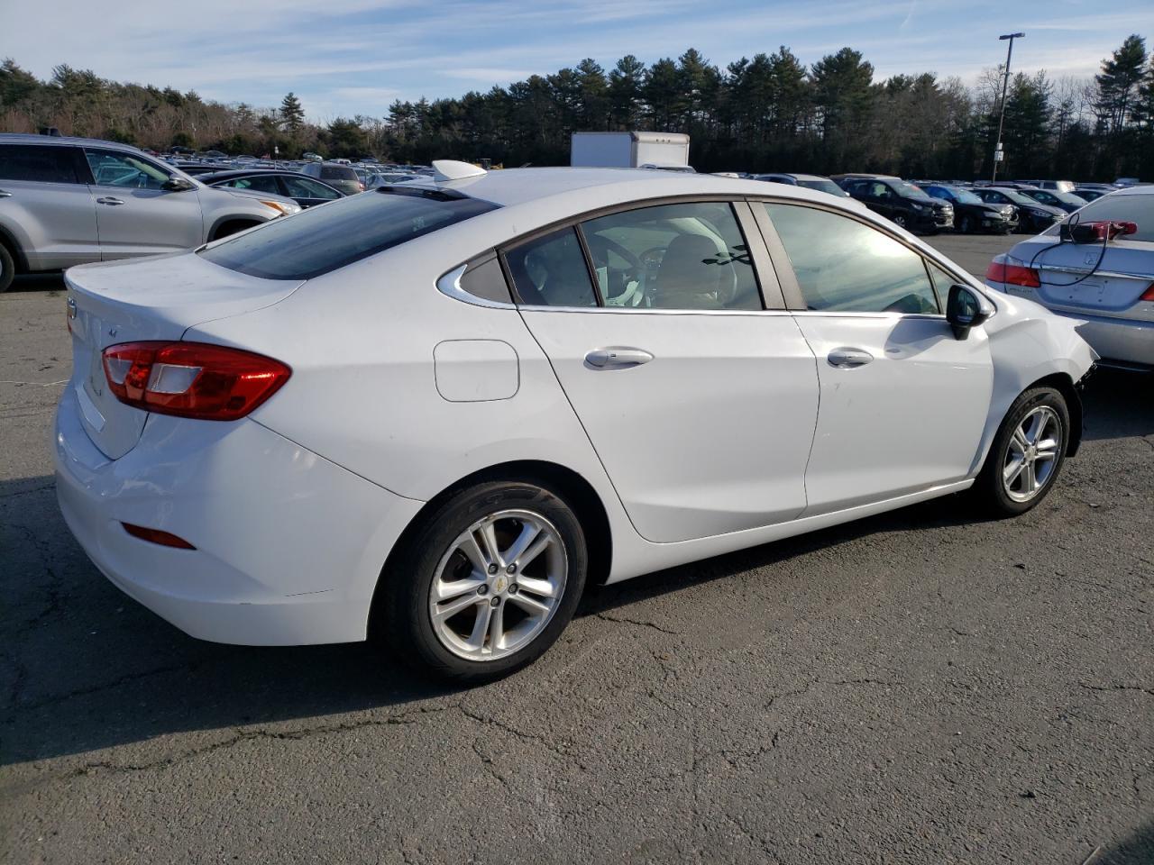 2016 CHEVROLET CRUZE LT - Image 3
