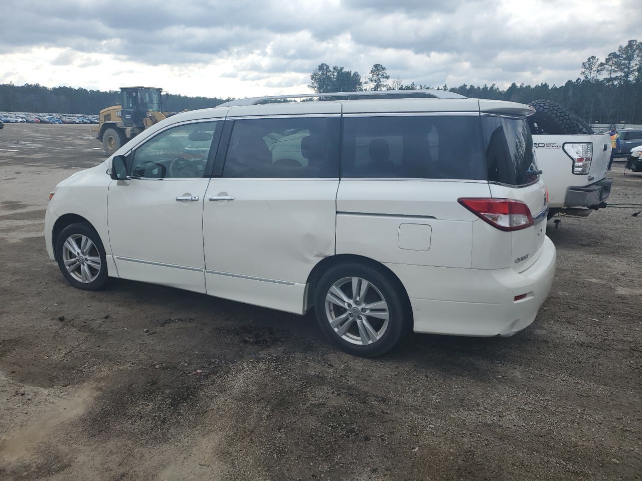 2011 NISSAN QUEST S - Image 2