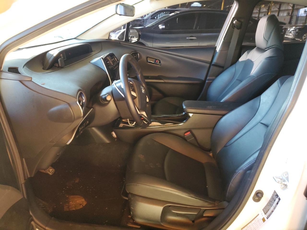 2016 TOYOTA PRIUS - Image 7