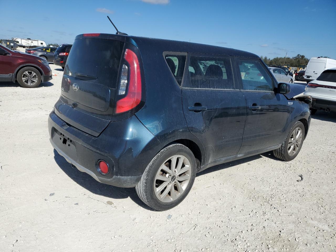 2017 KIA SOUL + - Фото 3