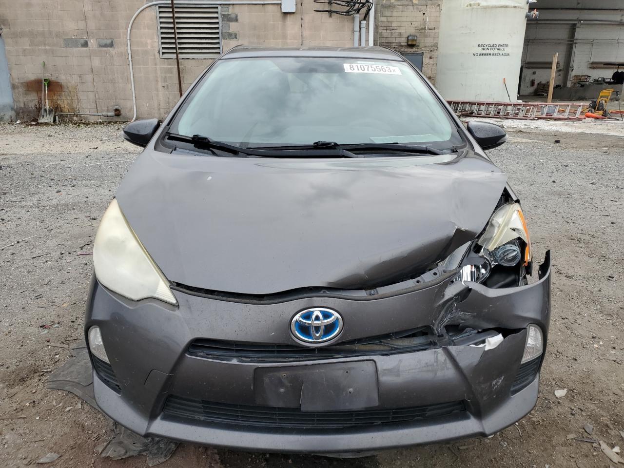 2013 TOYOTA PRIUS C - Фото 5