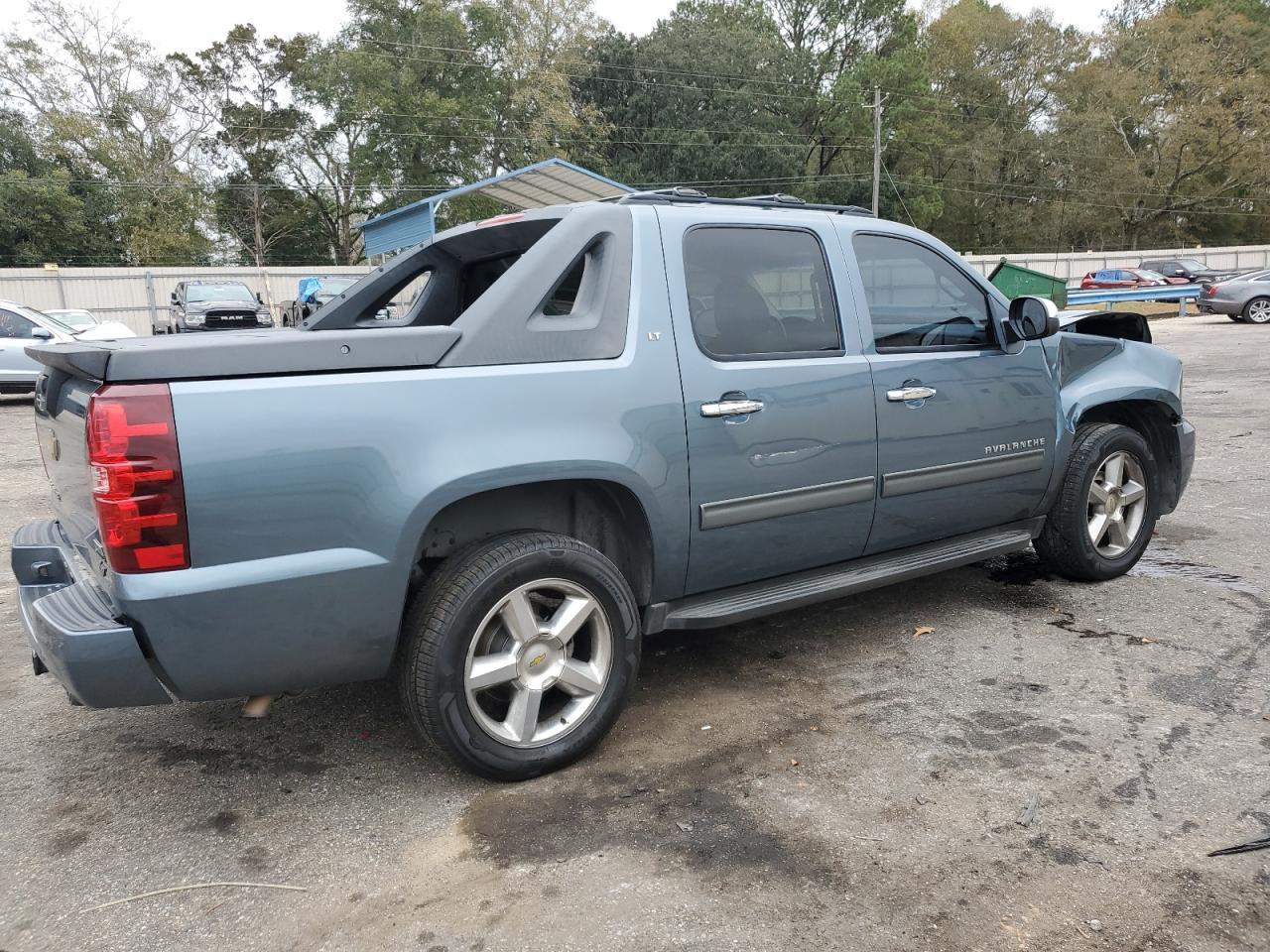 2012 CHEVROLET AVALANCHE - Фото 3