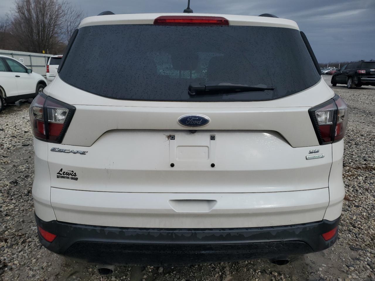 2017 FORD ESCAPE SE - Фото 6