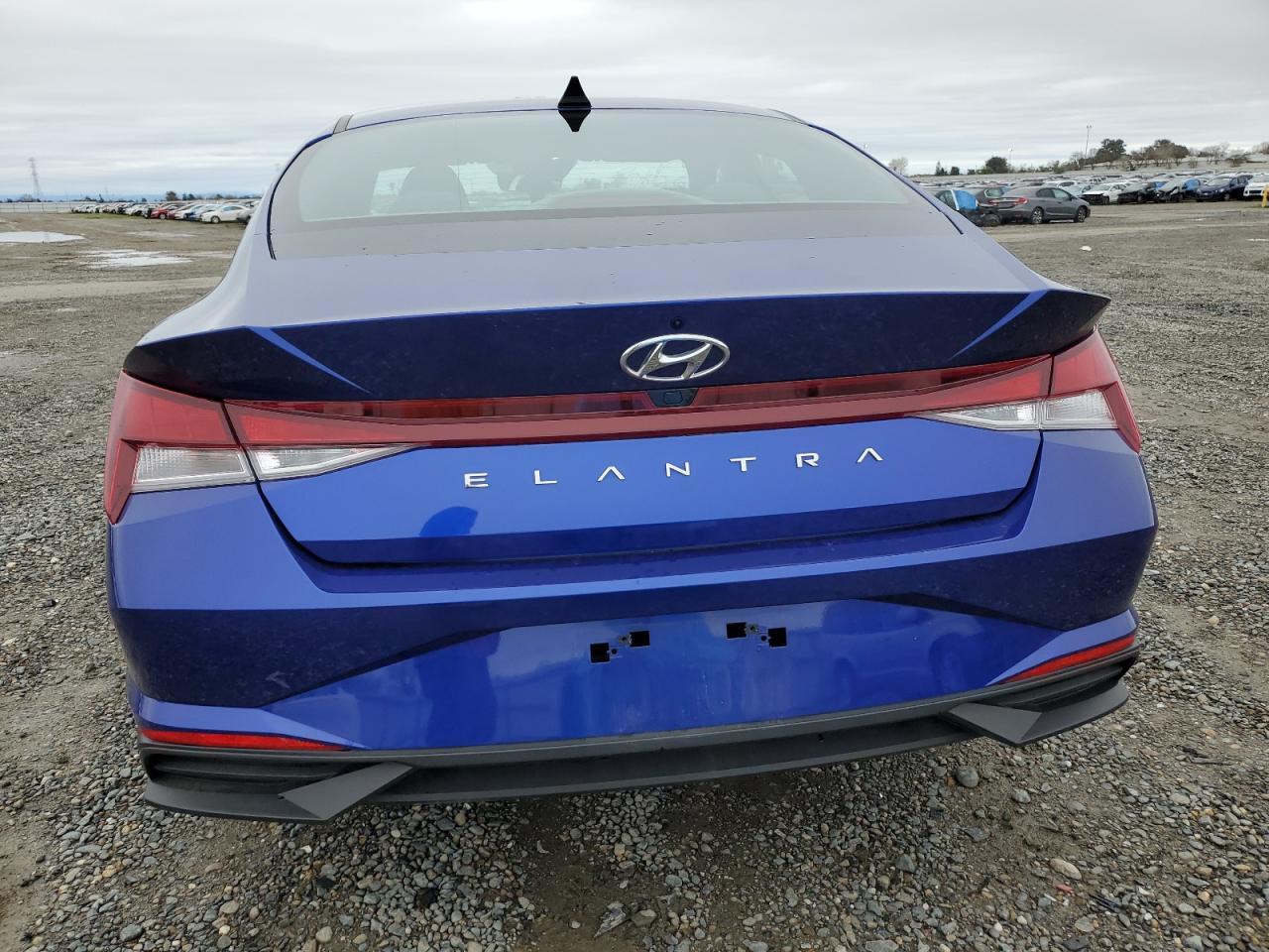 2023 HYUNDAI ELANTRA SE - Image 6