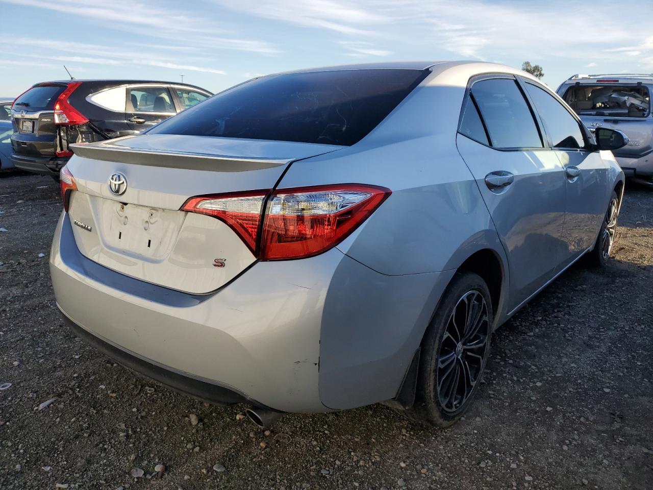 2015 TOYOTA COROLLA L - Image 3